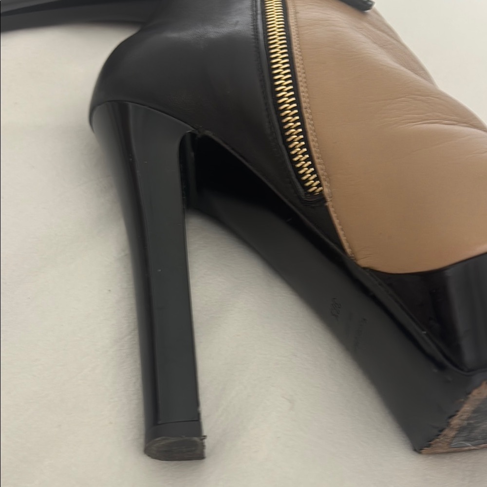 Elegant Black and Tan Platform Heels - Picture 7 of 8